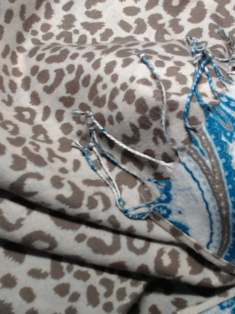 💙 Chico's Beautiful Blue Paisley/Leopard Fringed Ruana Wrap 💙 REVERSIBLE!